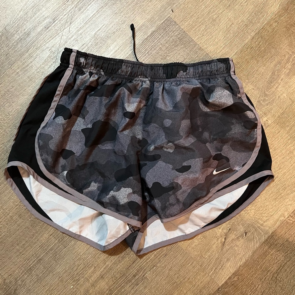 🖤Nike Dri-Fit Women's Black & Gray Camouflage Shorts